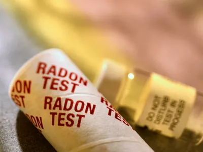 Radon test device readout